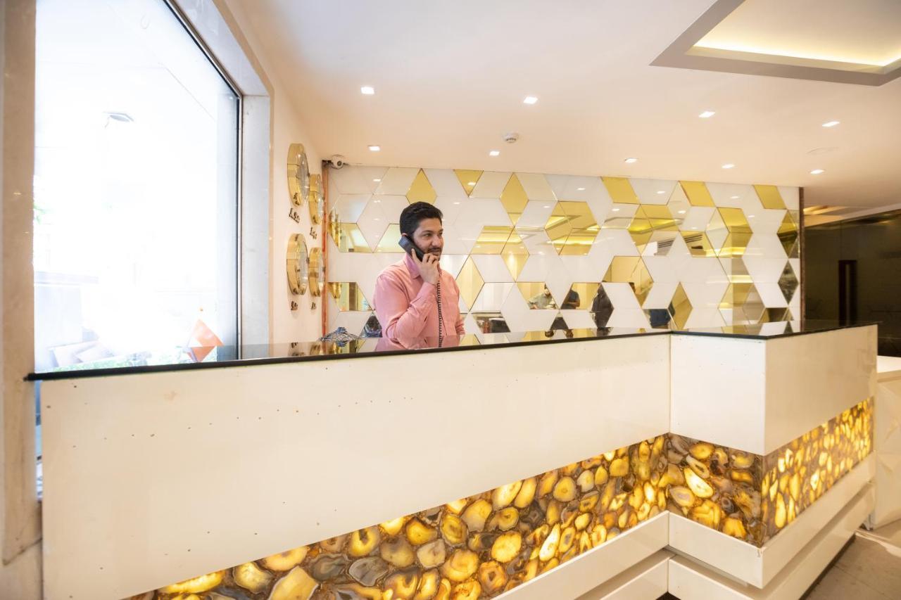 Hotel Supreme - Cuffe Parade Мумбай Екстериор снимка