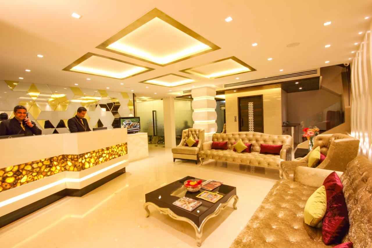 Hotel Supreme - Cuffe Parade Мумбай Екстериор снимка
