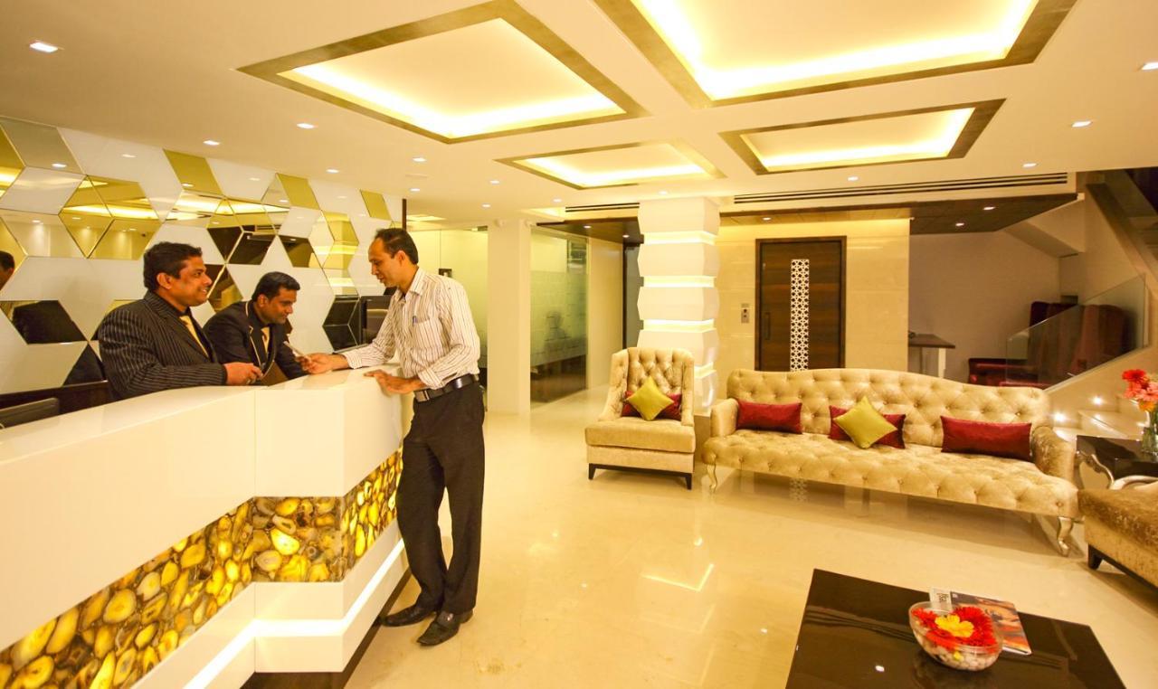 Hotel Supreme - Cuffe Parade Мумбай Екстериор снимка
