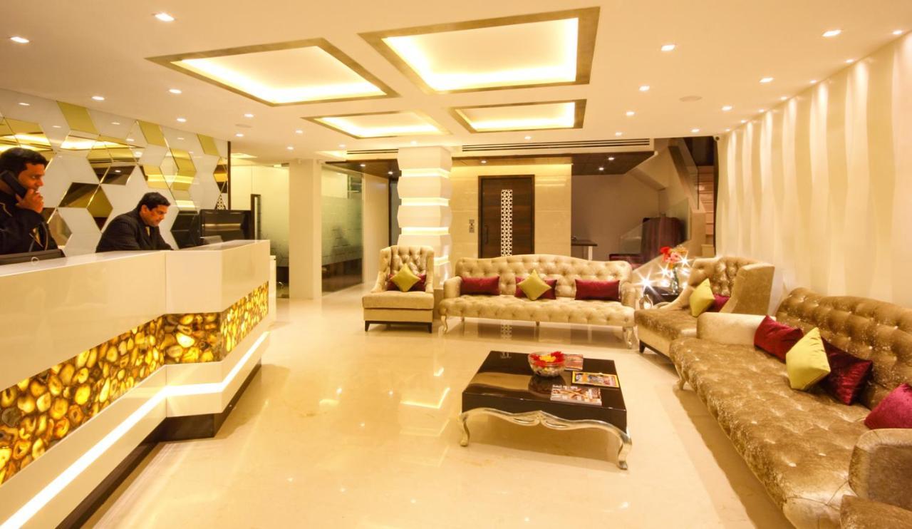 Hotel Supreme - Cuffe Parade Мумбай Екстериор снимка