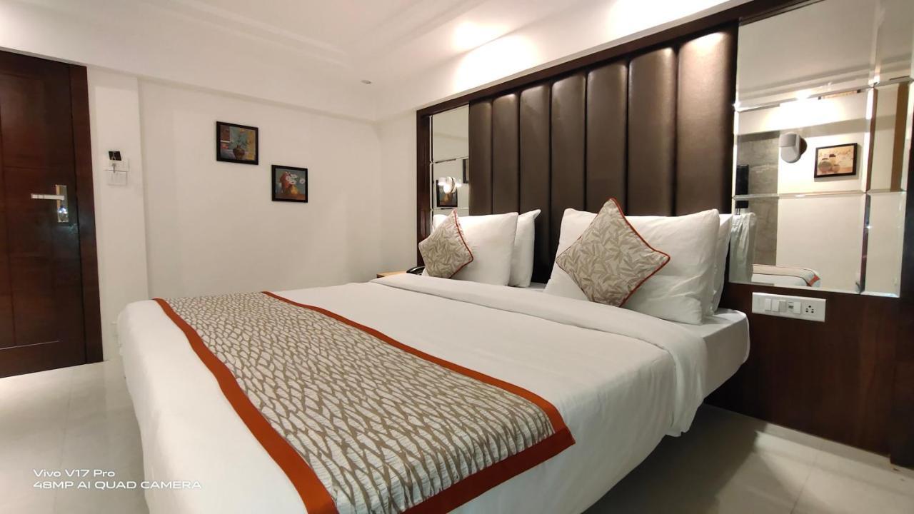 Hotel Supreme - Cuffe Parade Мумбай Екстериор снимка