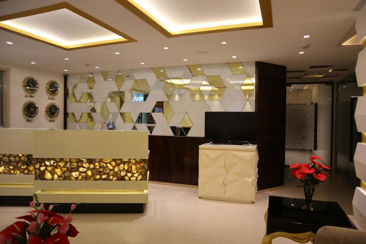 Hotel Supreme - Cuffe Parade Мумбай Екстериор снимка