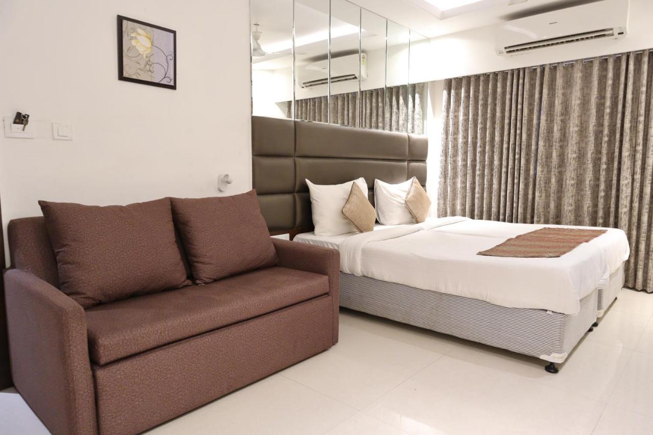 Hotel Supreme - Cuffe Parade Мумбай Екстериор снимка