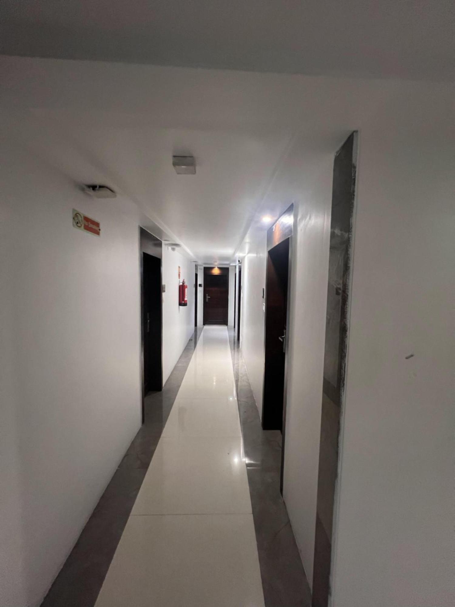 Hotel Supreme - Cuffe Parade Мумбай Екстериор снимка