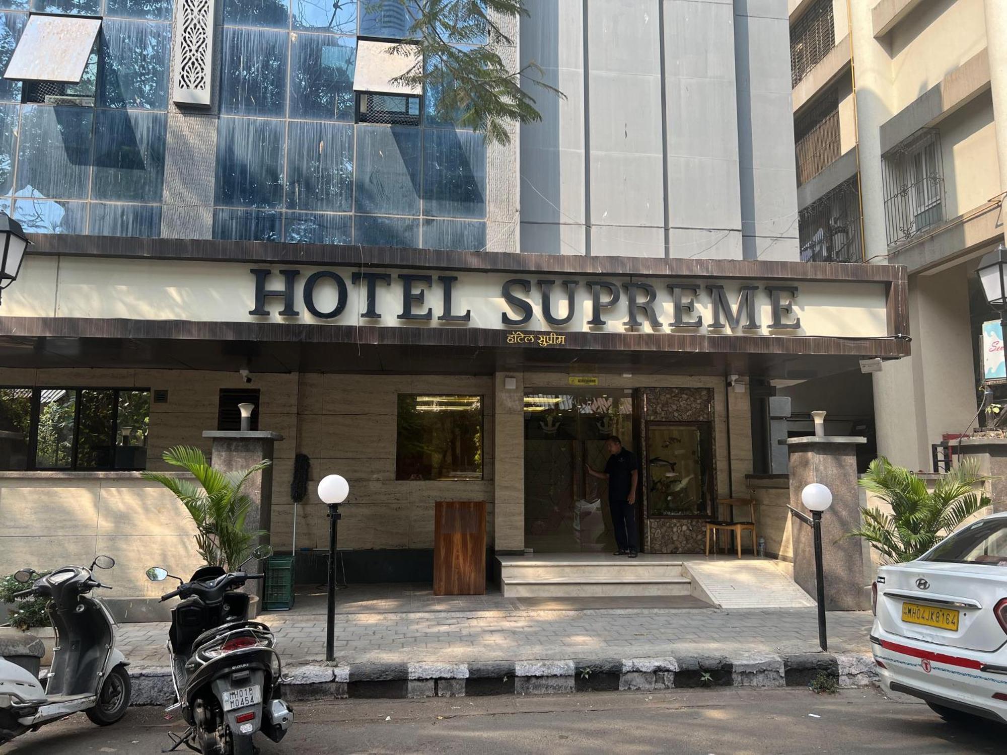 Hotel Supreme - Cuffe Parade Мумбай Екстериор снимка
