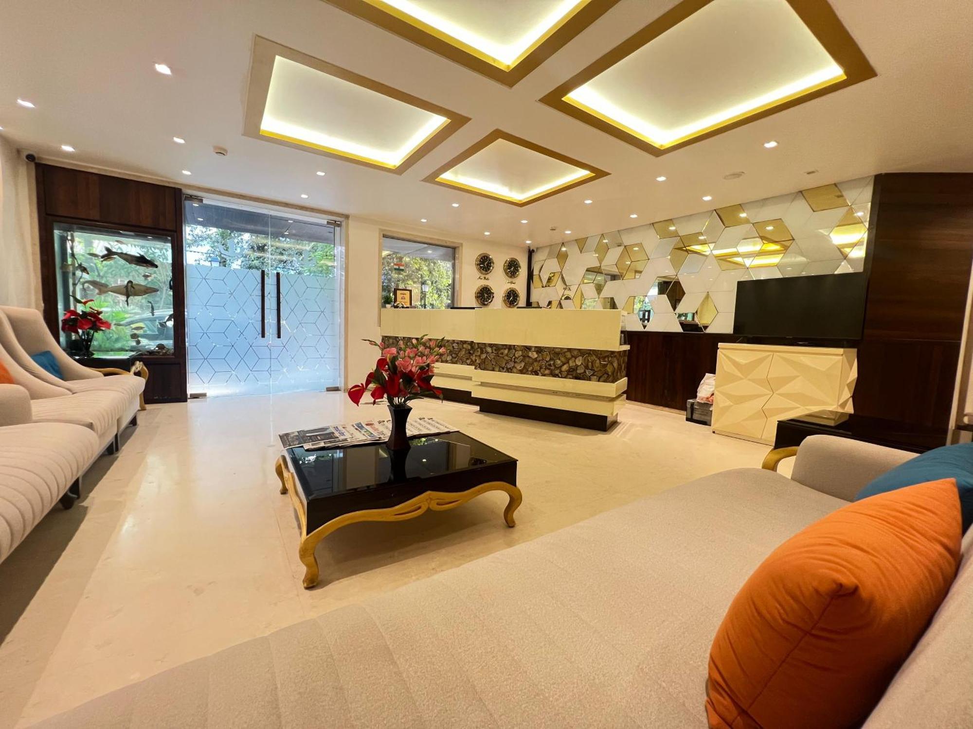 Hotel Supreme - Cuffe Parade Мумбай Екстериор снимка