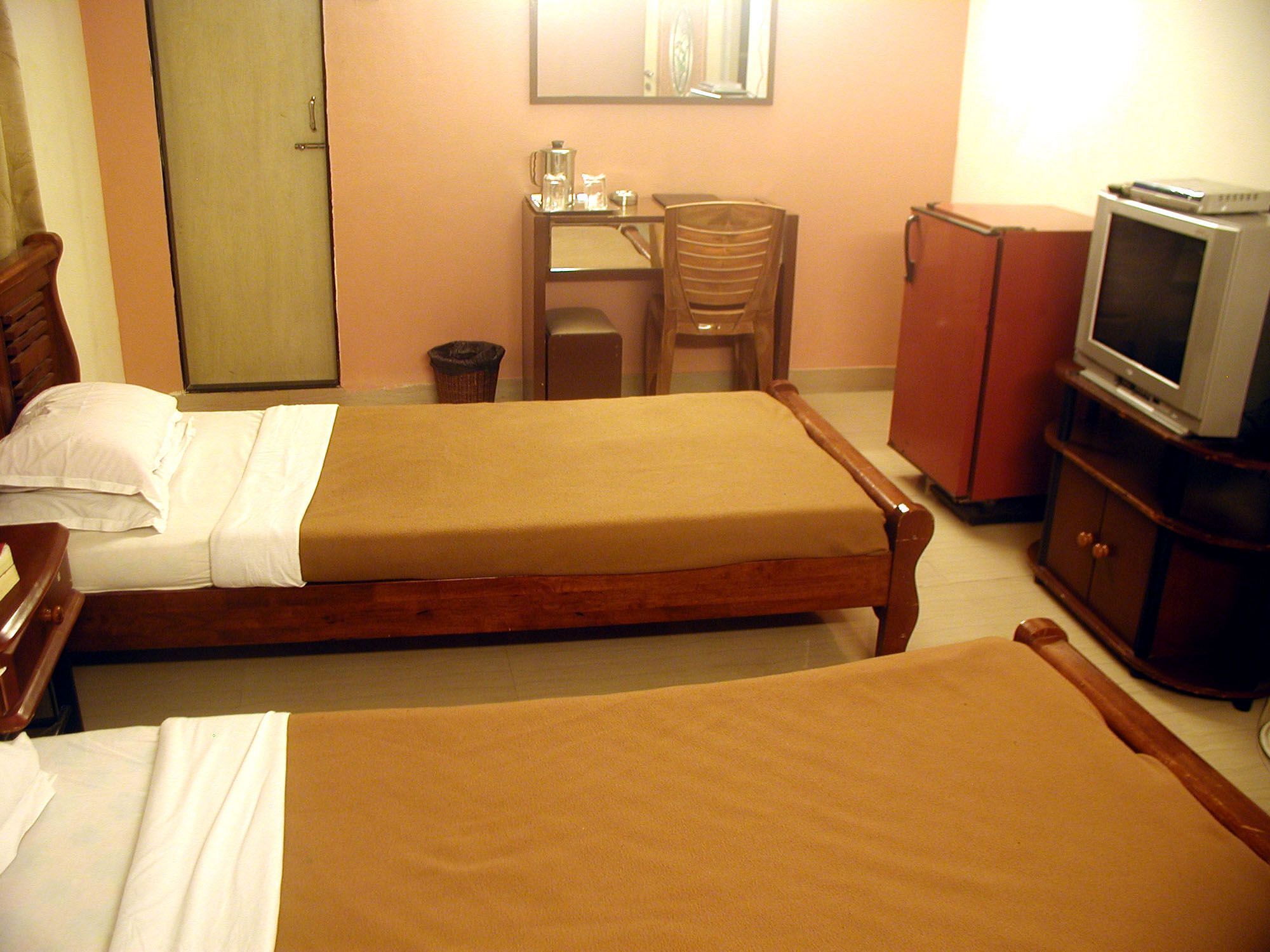 Hotel Supreme - Cuffe Parade Мумбай Екстериор снимка